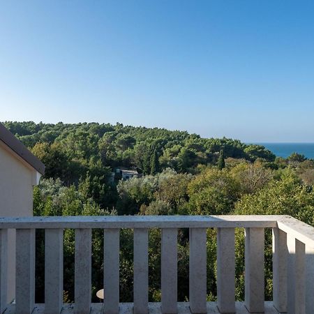 "Villa Bianca" Holiday Home Premantura Exteriör bild