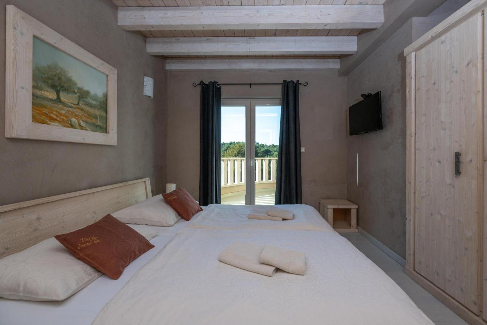 "Villa Bianca" Holiday Home Premantura Exteriör bild
