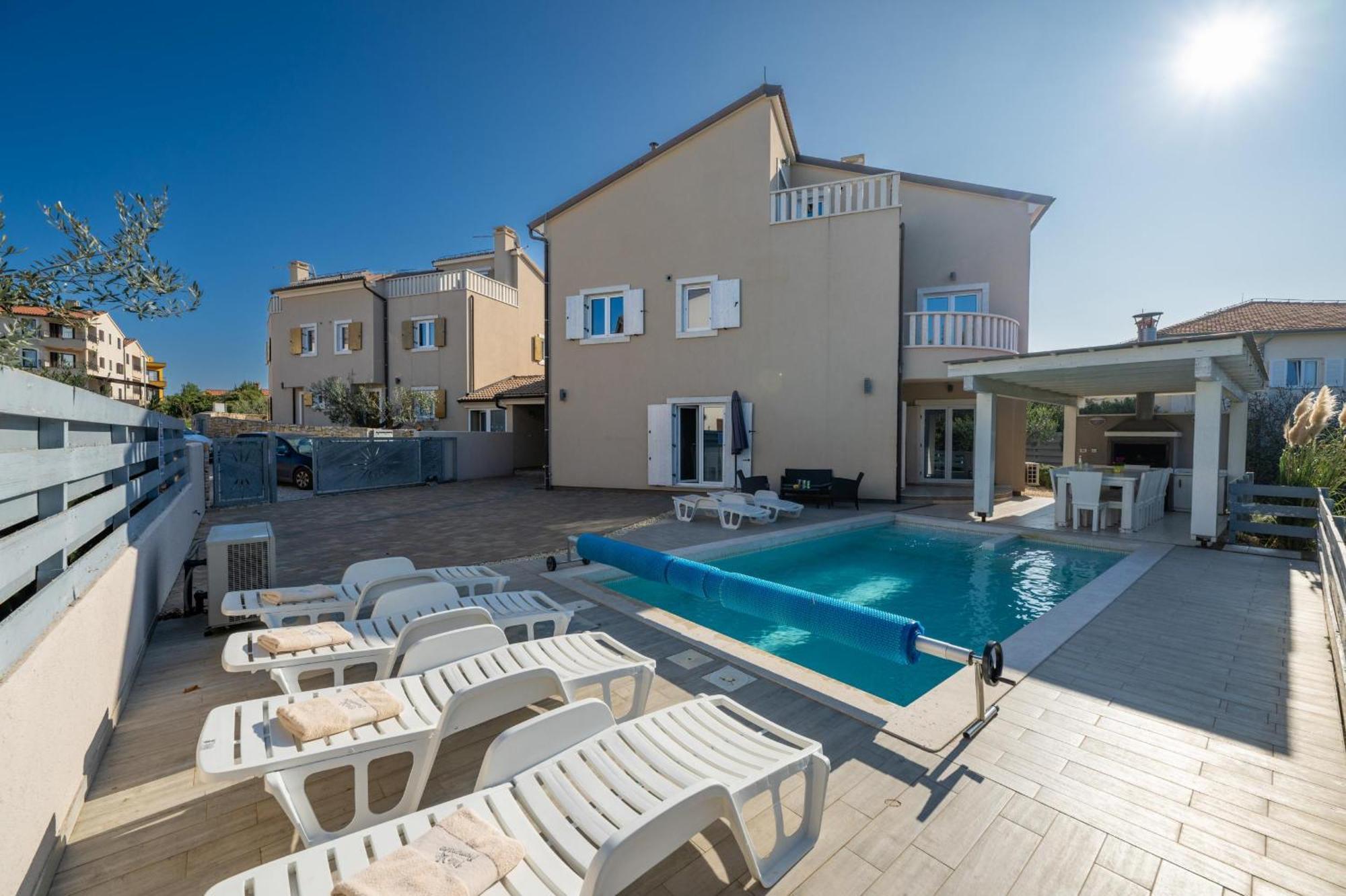 "Villa Bianca" Holiday Home Premantura Exteriör bild