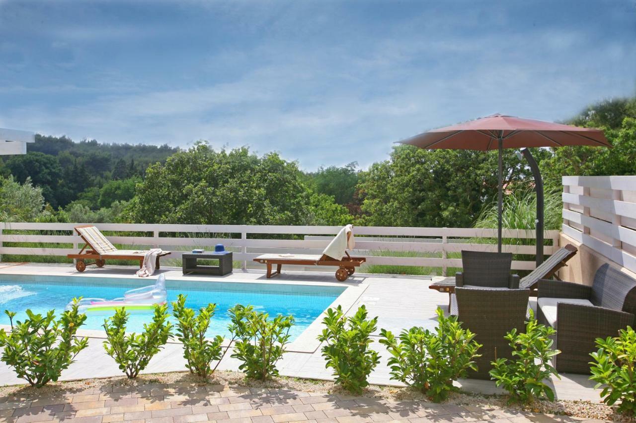 "Villa Bianca" Holiday Home Premantura Exteriör bild